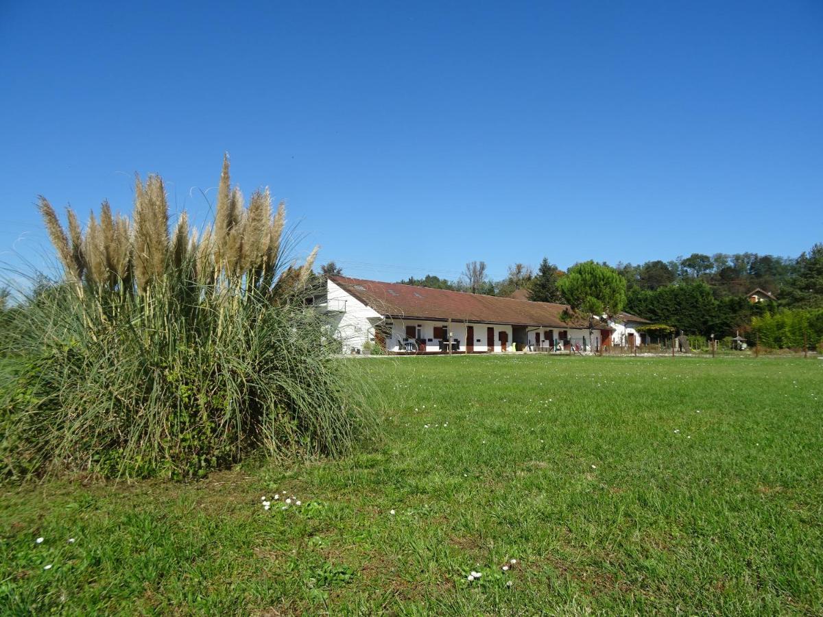 Вилла Domaine Les Hirondelles Lucky Domessin Экстерьер фото